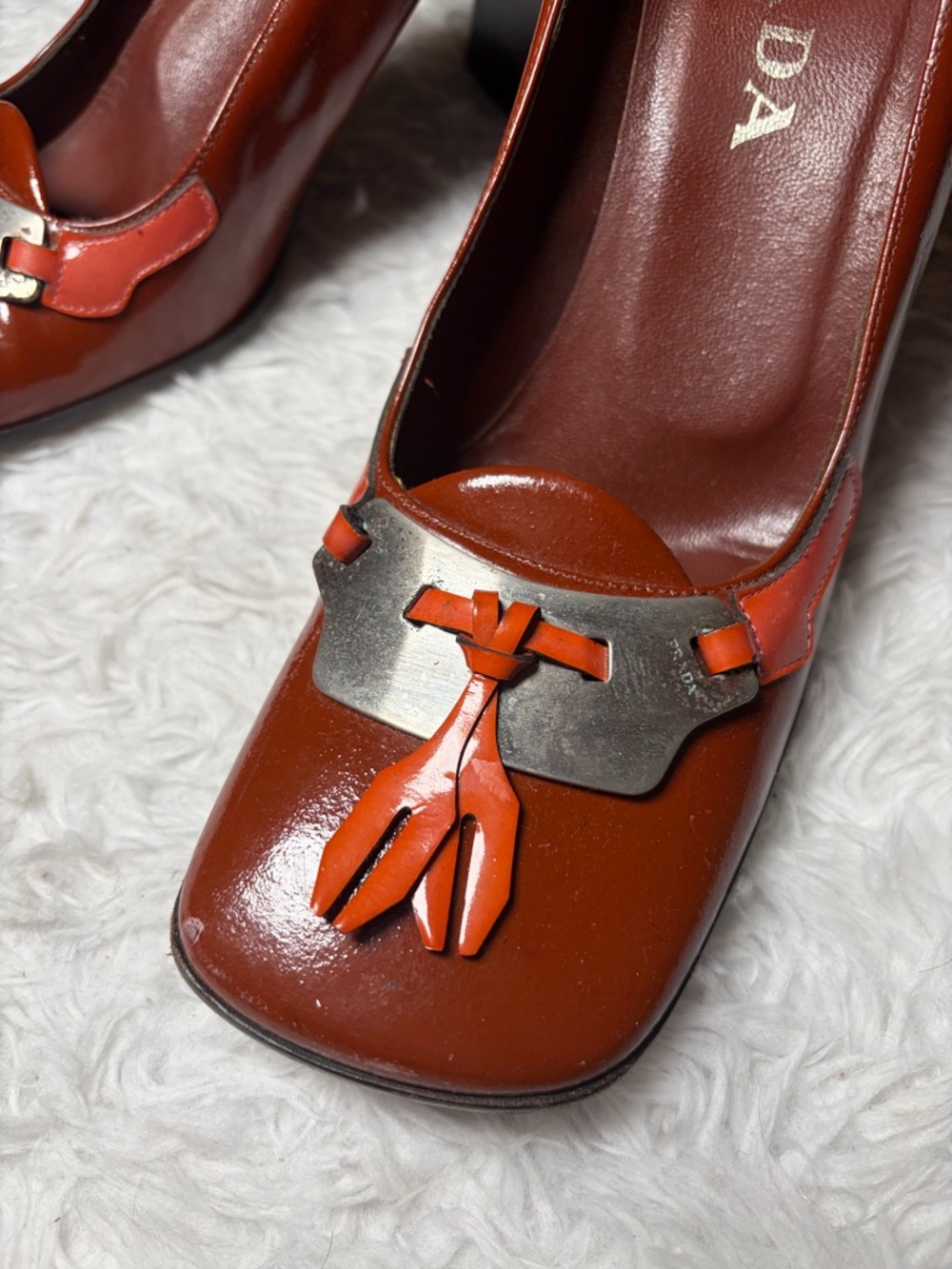 Vintage Prada 1999 Square Toe Patent Leather Heels, Size 39 (US8.5 or 9) - Picture 6 of 7